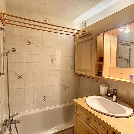 Duplex 3 Pieces Au Coeur De Combloux, Proche Navette Ski, Balcon Mont Blanc, Parking Et Casier A Skis - Fr-1-560-120 Apartamento *